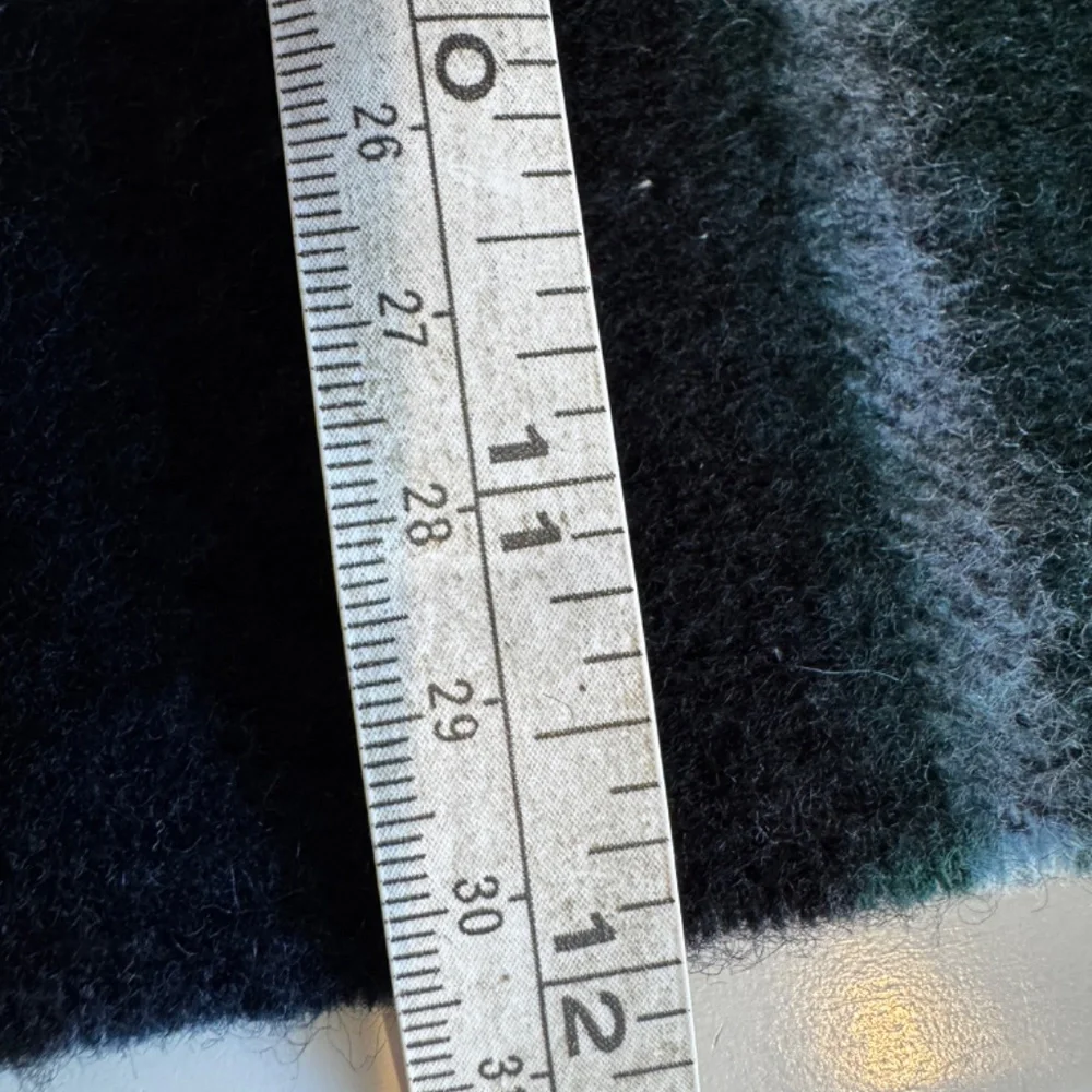 BURBERRY SCARF 100% AUTHENTIC - Picture 4 of 5